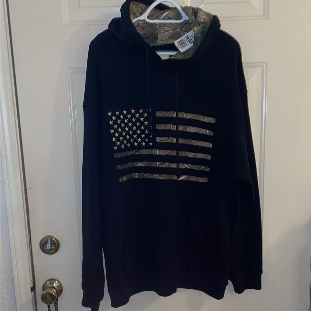 TGIF SALE😱😱Buck Wear Sweatshirt with Vintage Flag Design